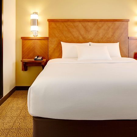 Desoto Lakes Hyatt Place Sarasota/Lakewood Ranch מראה חיצוני תמונה